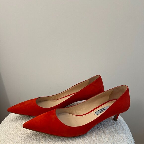 Prada Red Suede Pointed Toe Kitten Heels - Size 37 - Picture 2 of 6